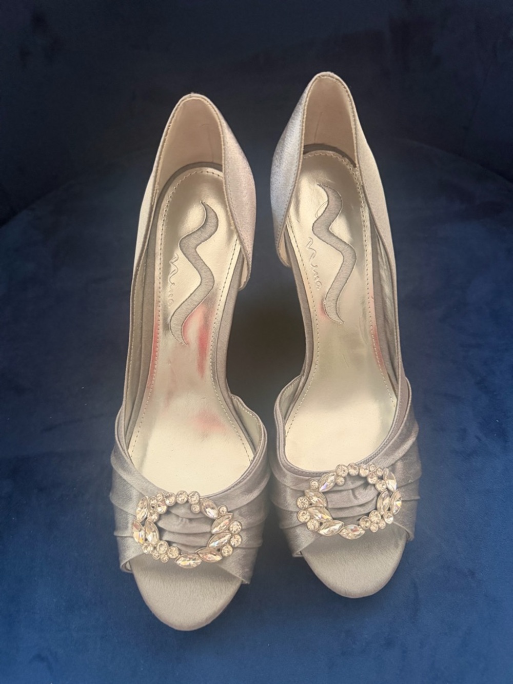 Nina Women's Silver Satin Peep-Toe Heels with Crystal Buckle size 9 new